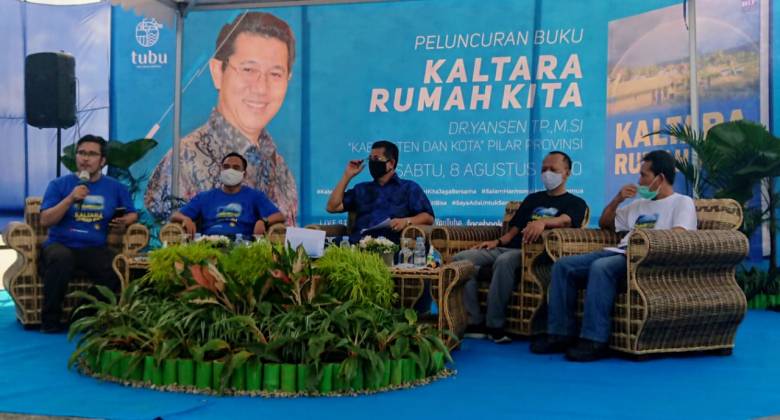 Bupati Malinau Dr. Yansen Tipa Padan Luncurkan Buku "Kaltara Rumah Kita"